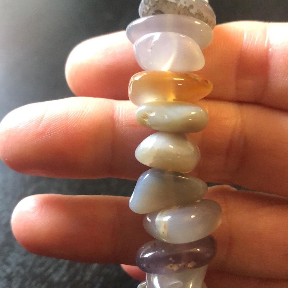 Agate Beaded Stretch Bracelet. - image 4